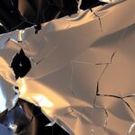 Свет под ударом: история и риск испорченной светоотражающей пленки