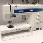 Почему шить с удовольствием: подробный взгляд на швейную машину Juki HZL DX7